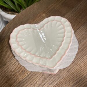 Pink Heart 🩷 🎀 Valentine hand painted Ivory Ceramic Canister Vanity Jar NEW